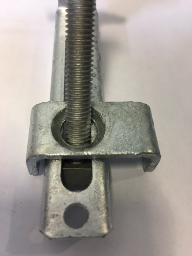 Grating clamp galvanized for mesh size 30x20mm or 30x30mm up to grating height 50mm